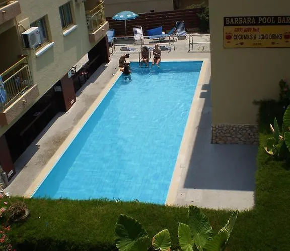 アパートホテル Barbara Tourist