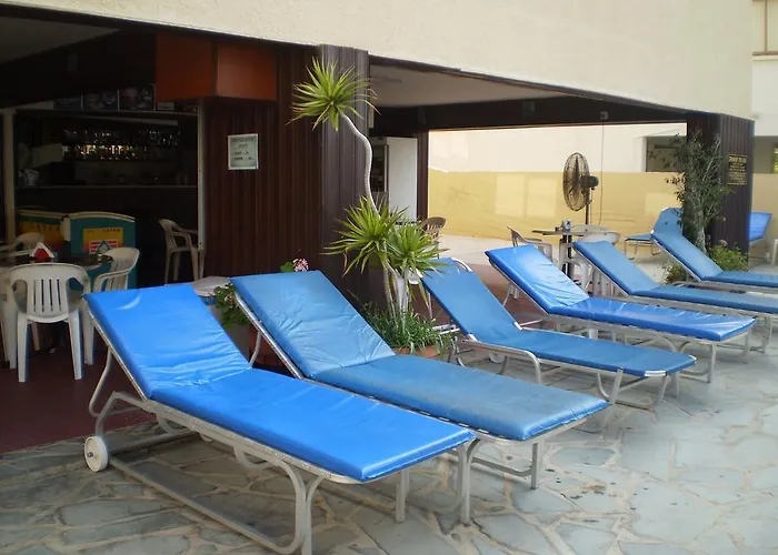 Barbara Tourist 3* アヤナパ