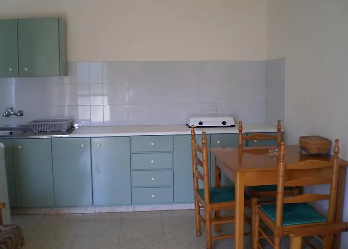 Barbara Tourist 3* アヤナパ