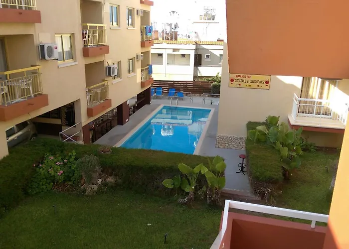 アパートホテル Barbara Tourist 3*