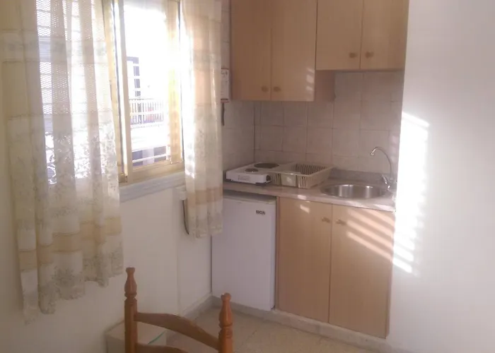 Barbara Tourist 3* アヤナパ