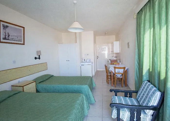 アパートホテル Barbara Tourist 3*